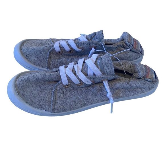 Tommy Bahama Light Gray Memory Foam Slip On Sneakers in Ladies Size 8. - Picture 2 of 8